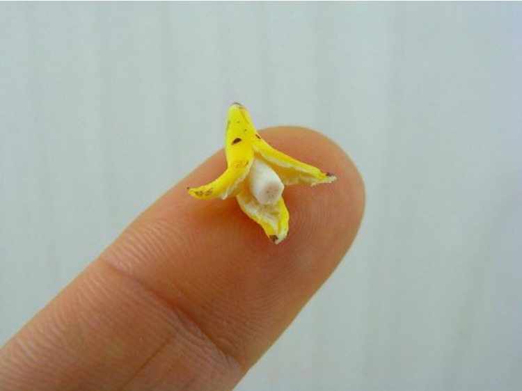 things_dick's tweet image. World's smallest banana