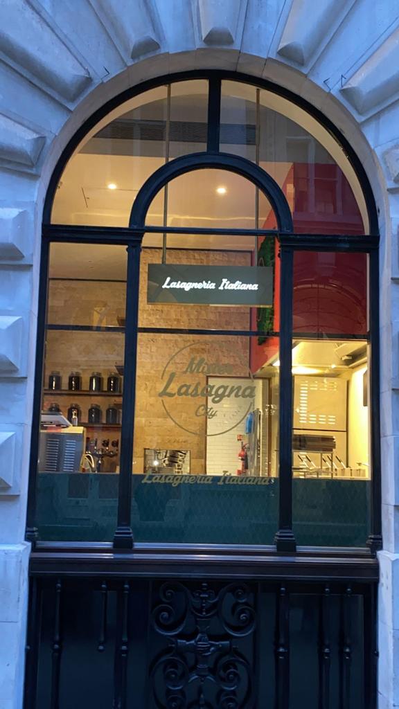 MisterLasagna's tweet photo. Ladies and Gentlemen we are proud to present you....
Mister Lasagna City, 
CITY ROY Restaurant and Bar

1/3 Royal Exchange Buildings EC3V 3LF, London

•soon will be the official opening date https://t.co/hrZqxJCyP5