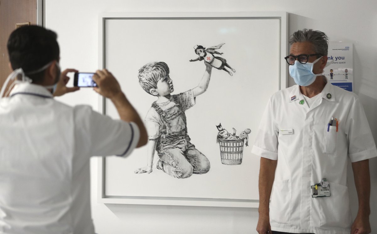7) In July, during the height of the pandemic, Banksy dropped this stencil drawing at the Southampton General Hospital in the UK. He wrote "Thanks for all you're doing. I hope this brightens the place up a bit, even if its only black and white."