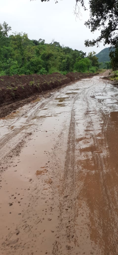 AkshayShigvan2's tweet photo. म्हाप्रळ - मंडणगड राज्यमहामार्गाची दुरव्यास्था!!
@CMOMaharashtra @InfoRatnagiri @iYogeshRKadam @advanilparab @Maharashtraroad @mataonline @MiLOKMAT https://t.co/89uelBOxMG