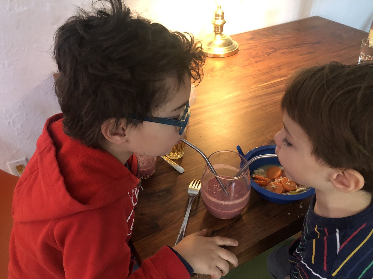 Stephvinny17's tweet photo. Sharing their fruit smoothie at lunch!  #oddcouple #brothers #lockdownlove https://t.co/FRDgpkdYOo