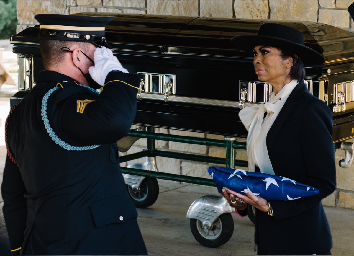 HARRISFAULKNER's tweet photo. Farewell to my Dad born on Flag Day. Military honored him in the most beautiful ways (COVID restricted).Our family creed spoken: Praise God; Love America and all Americans, especially when we don’t agree; Do all you can for those who can offer you nothing more than their company. https://t.co/vgYVxzZmb5