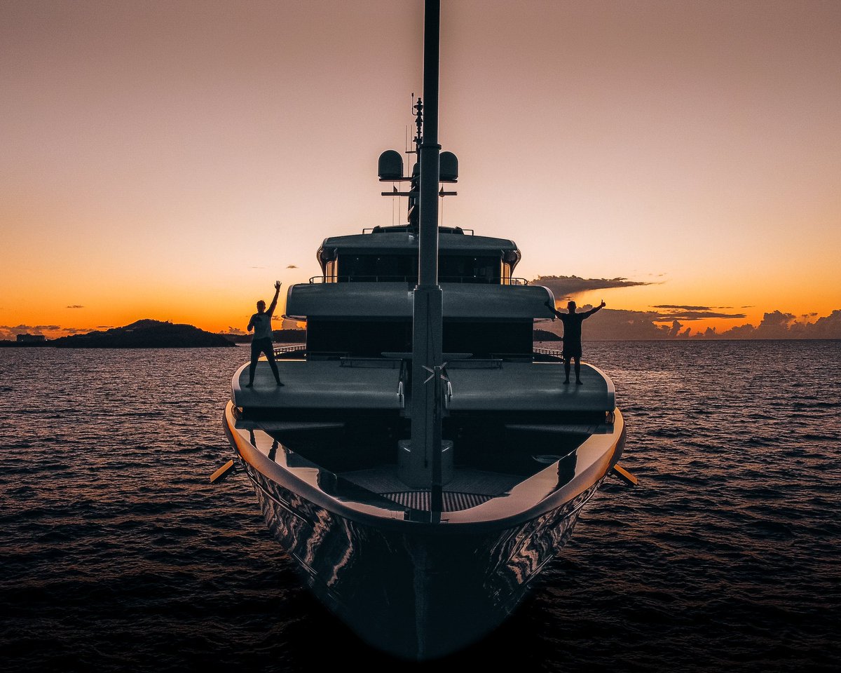 Some well deserved downtime for the crew onboard MY ICON in St. Maarten!

Yes, even as a crew member you can enjoy the luxury sometimes!🙌🏻

Photo by Phil Davies

#ICONic #ICON #ICONyachts #yachtbuilder #yachts #design #yachting #luxury #boats #superyacht #yachtlife #dutch