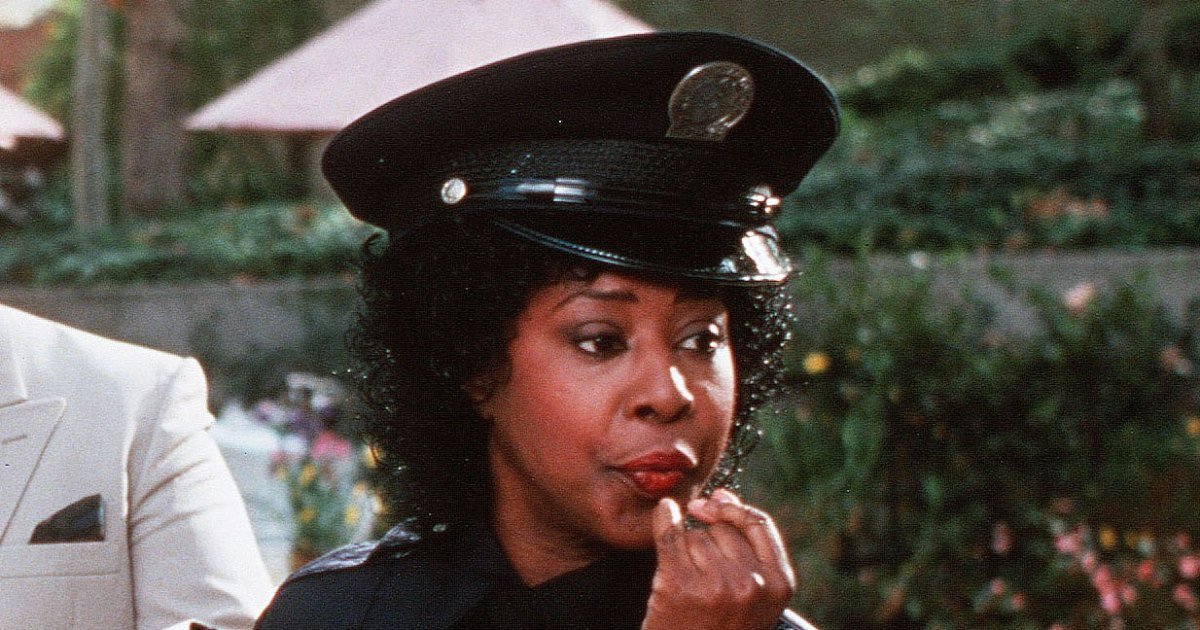 AraSahne's tweet photo. Polis Akademisi filminde canlandırdığı Laverne Hooks karakteriyle hafızalara kazınan Amerikalı oyuncu Marion Ramsey 73 yaşında hayatını kaybetti. https://t.co/wvKwVN2ROk