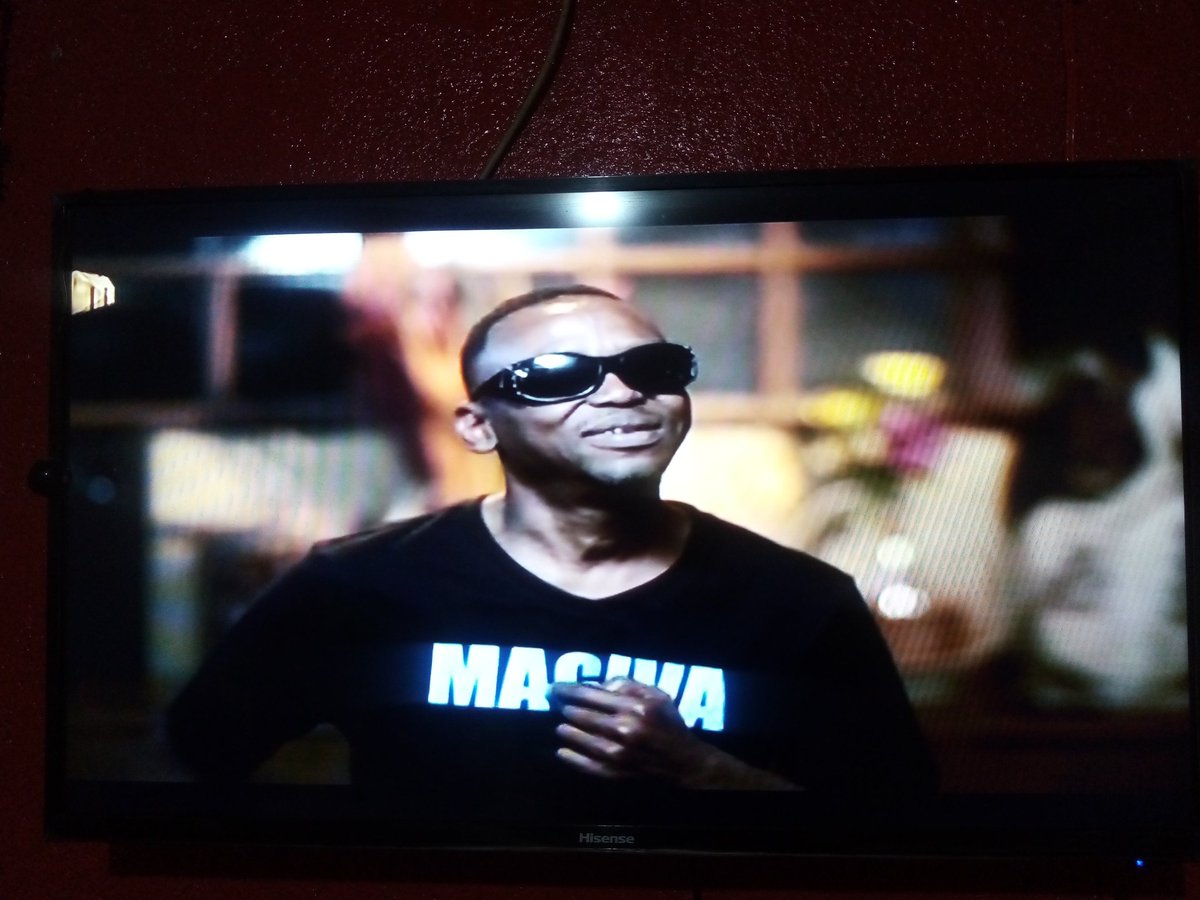 DjLadyT_'s tweet image. Can I get retweets...dstv can we get this guy to be our presenter #IblewIt