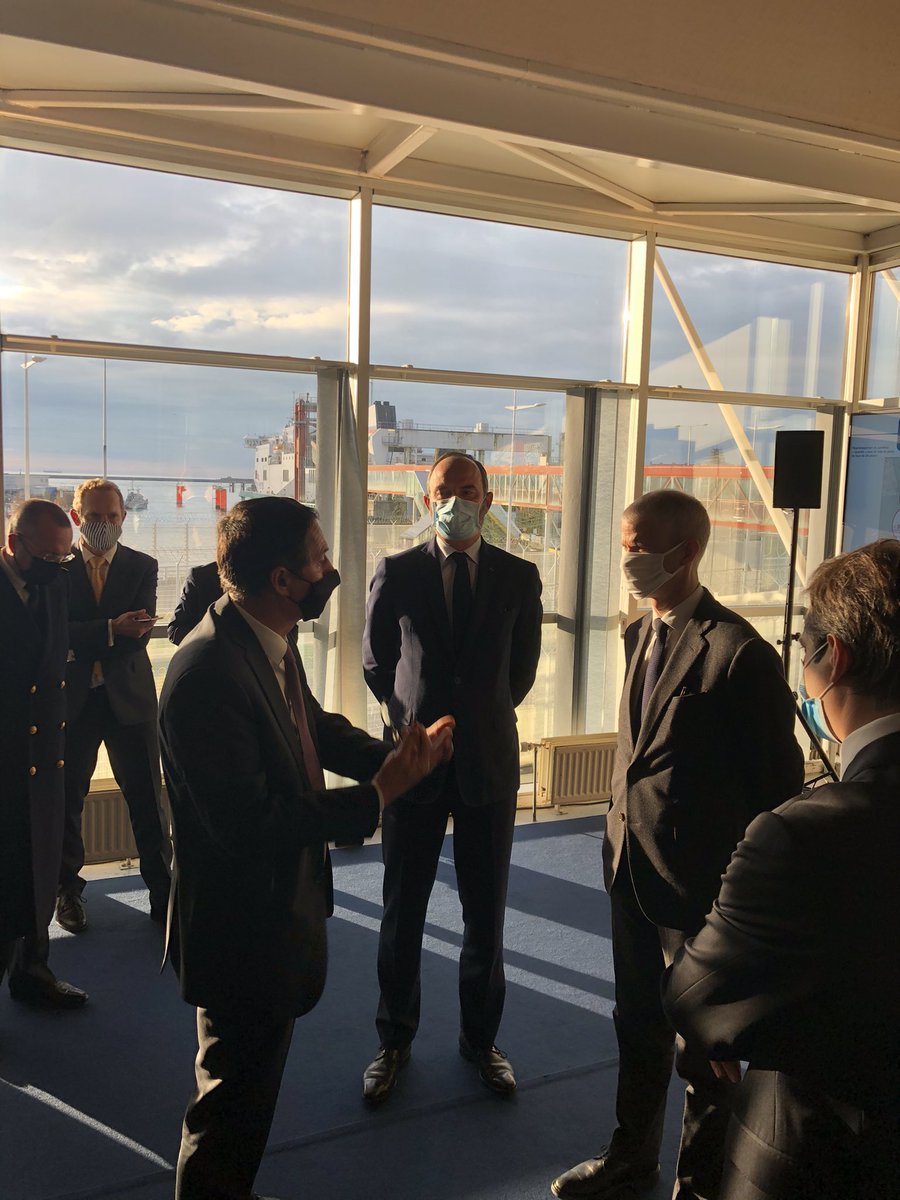 Merci <a href="/franckriester/">Franck Riester</a> de sa visite aujourd’hui au #havre à l’invitation <a href="/EPhilippe_LH/">Edouard Philippe</a>. De nbx dossiers évoqués,le Brexit, France relance,marché vers l’Irlande, l’attractivité et verdissement des ports. Et quoi de plus symbolique que l’escale inaugurale #palais Royal <a href="/CmaCgm_France/">CMA CGM France</a>