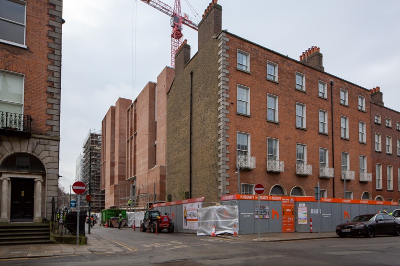 Jeanette_Lowe's tweet photo. Some more exterior shots of the new @ESBGroup HQ #projectfitzwilliam #architecture #graftonarchitects #fitzwilliamstreet #Dublin #demolishingdublin #disappearingdublin @IAFarchitecture @Arch_Archive https://t.co/OHyPUFT8WI