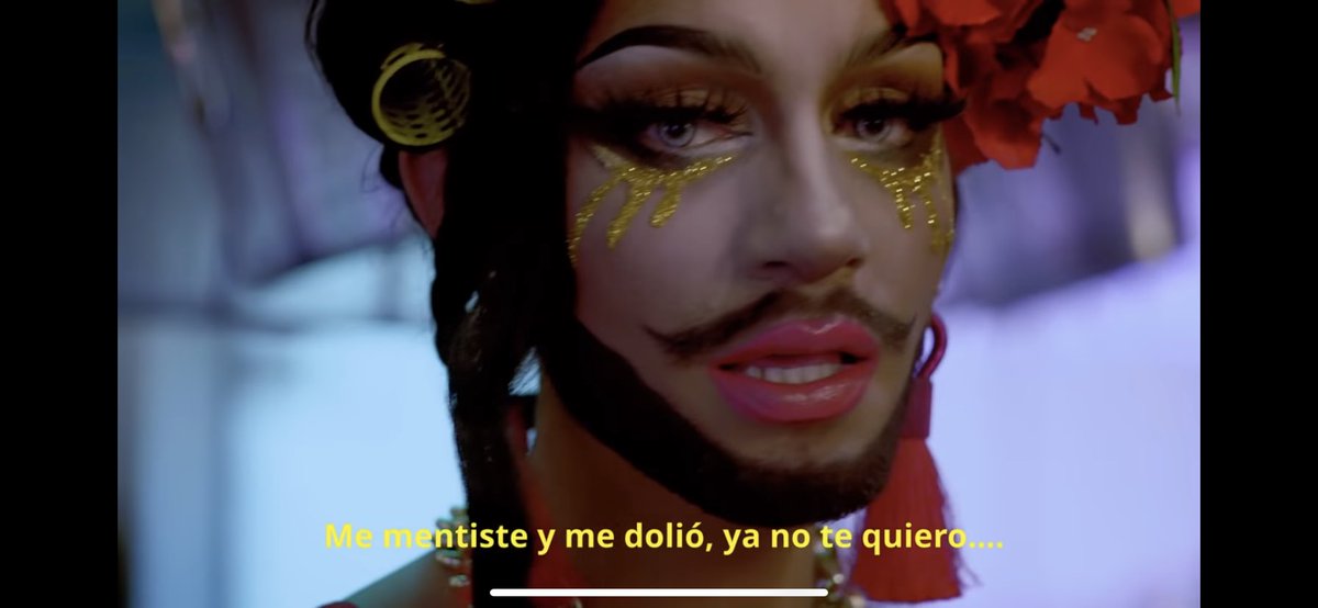 kankuro22's tweet photo. Estupenda nuestra Queen B #modernico https://t.co/Rl82hJr7wm