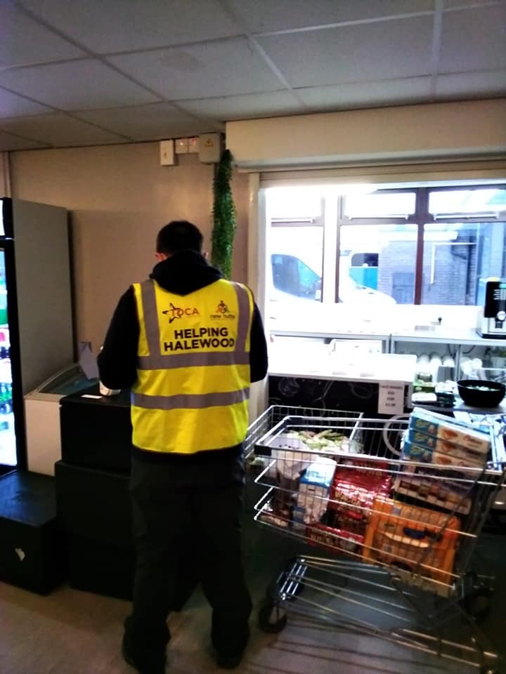 A great first day providing over 100 hot meals for the people of Halewood during the current lockdown.

We start again on Monday and if you want to register for them or for an essential box, you can do so online at  tdcaonline.co.uk

#helpinghalewood #caringcommunities