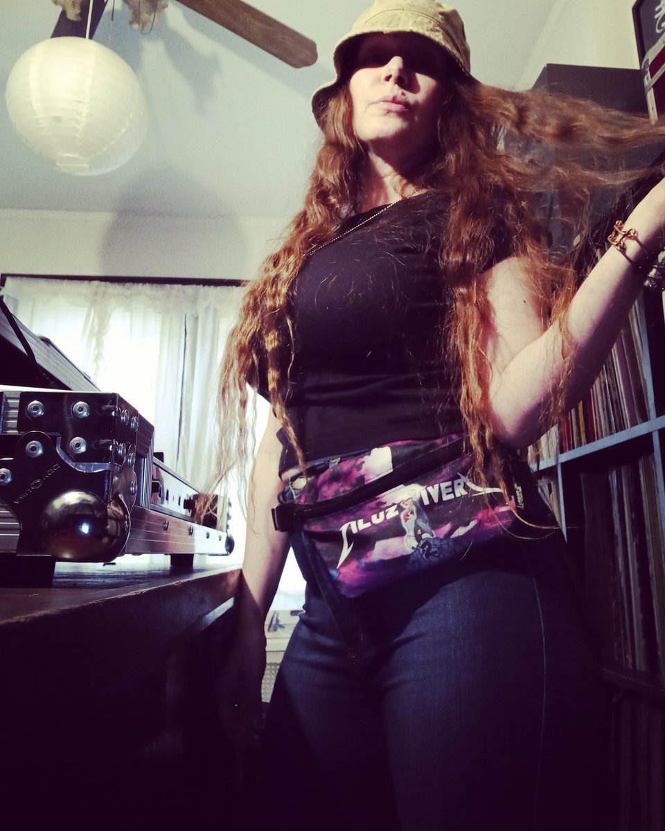 DJAMPMchicago's tweet photo. Grown a** woman w a @LILUZIVERT fanny pack.
🎧1PM @power92chicago
#DJAMPM #hottestchickinthegame ListenEverywhere! 92.3fm OR DL 📱POWER92APP https://t.co/w0pxcpsQMq