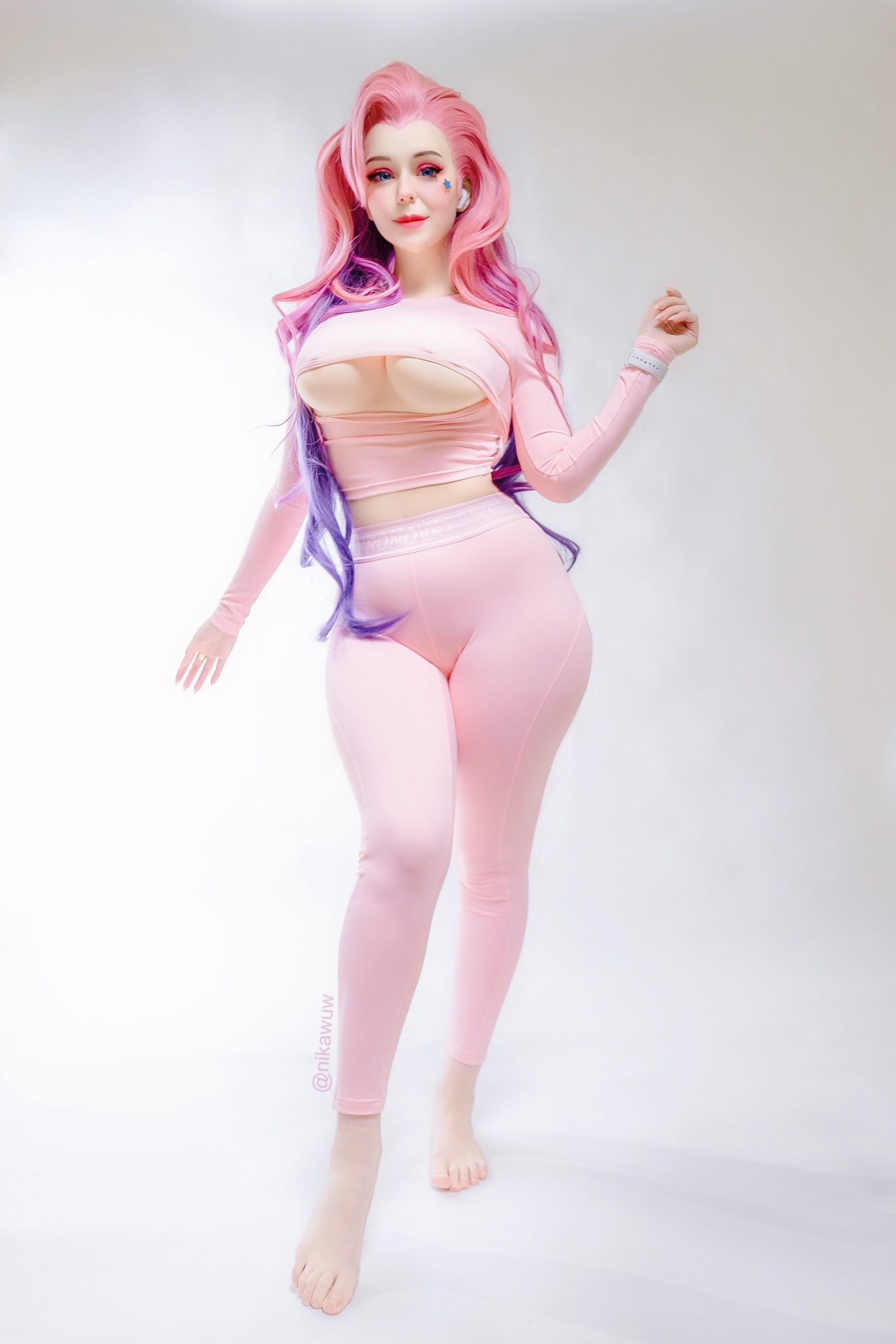 TW Pornstars - 2 pic. Nikawuw. Twitter. Right or left? Hotter and more foot  and lewd only in my. 11:40 PM - 8 Jan 2021