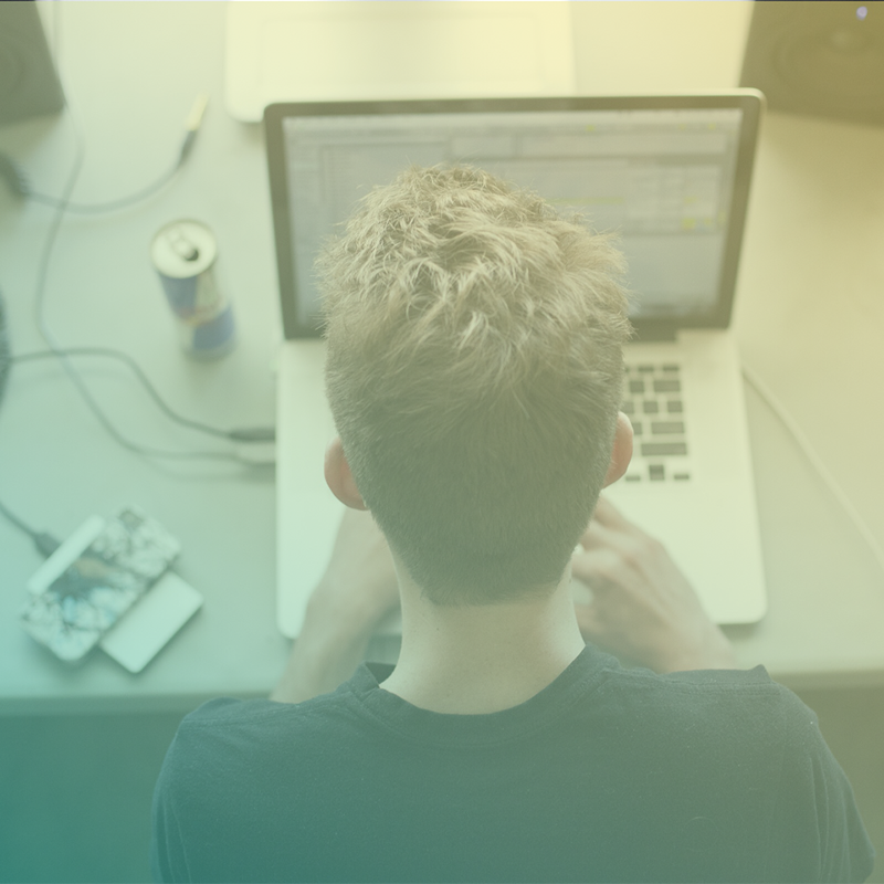 It's always a good idea for artists to familiarize themselves with how publishing deals work before committing to that dotted line. Here are the three main types of publishing deals one is likely to encounter in the music biz! 👔 🎶 💰  #MusicBusiness bit.ly/2W6B5yh