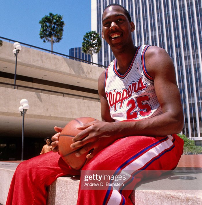 bballrecordpod's tweet photo. New podcast episode. Guest: Danny Manning. @KUHoops legend, #1 pick (@LAClippers) of the 1988 NBA Draft, 2x All-Star ('93 & '94) and Sixth Man of the Year ('98).
🔊 https://t.co/VBqgLN05Tu | Subscribe free to my show. Search ‘In all Airness’ on your podcast app.
📷 @ADBPhotoInc https://t.co/B9ZqdRQwFZ