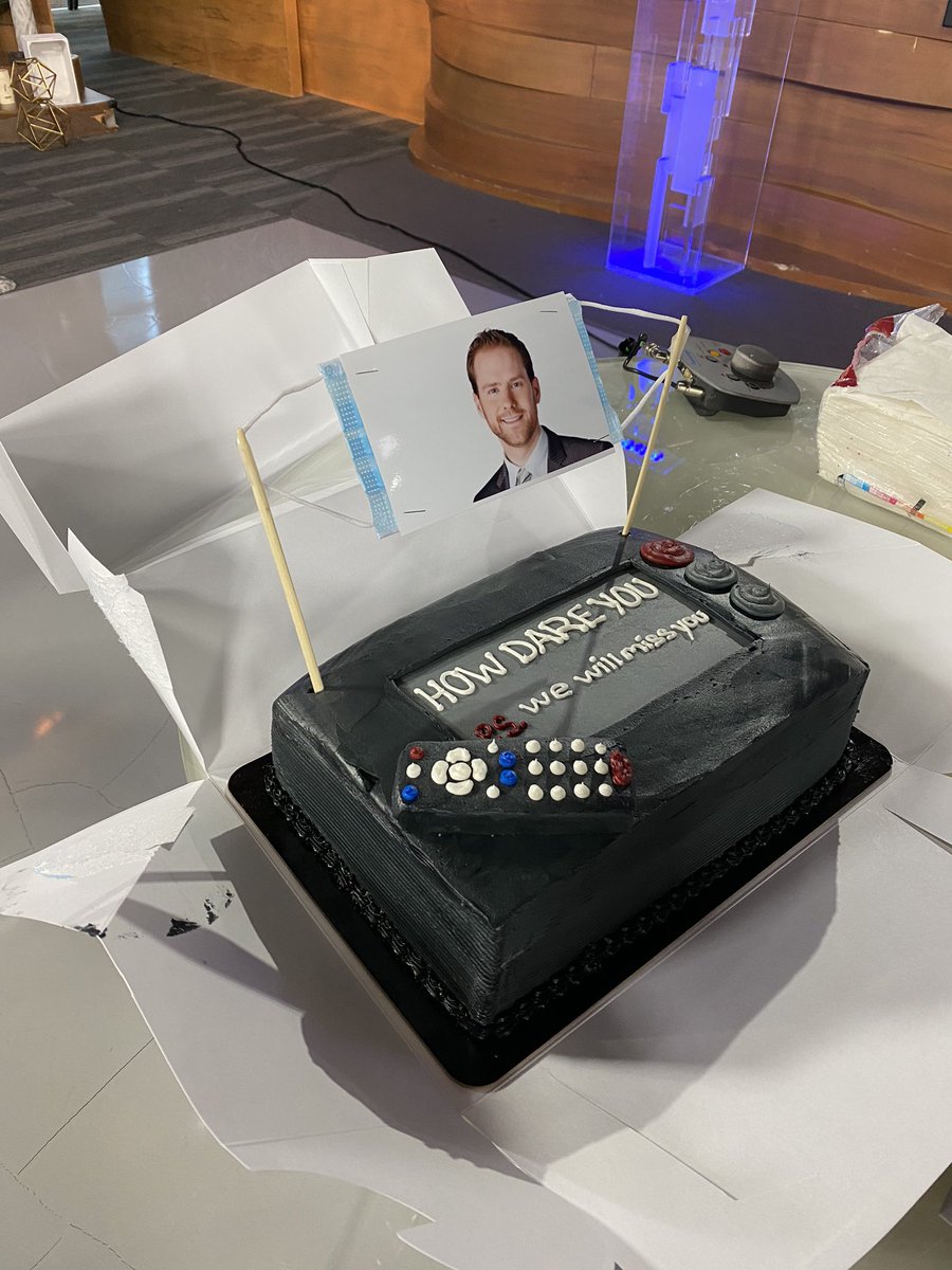 MelanieMNagy's tweet photo. @ctv_jon is not only an excellent investigative reporter, he is kind, funny and will be missed by everyone at CTV Vancouver. Toronto you are getting one of our best and beloved journalists! #byejon #missyoualready #stayintouch #drinkswhencovidisover https://t.co/mvadGMwoqU