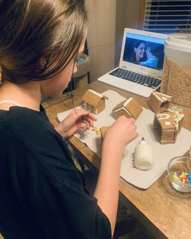 NCIBantamElite's tweet photo. Between google workouts, team challenges, paint nights, gingerbread house decorating and and of course skating on an  ODR the  girls are keeping busy and positive.  #watchmyimpact #AFHL https://t.co/Veh9732McK