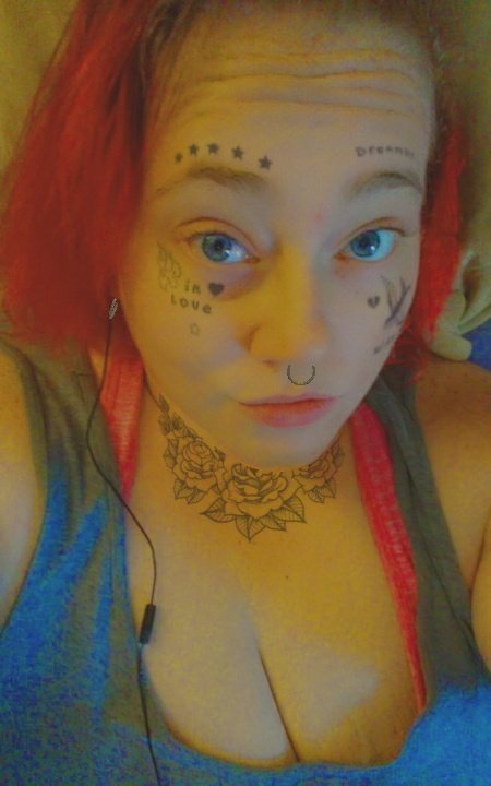 Random_Red's tweet photo. #RandomAsFuck #Imhigh 🤷‍♀️🙌🦄💚😙💨 https://t.co/Ltr7vfDYBp