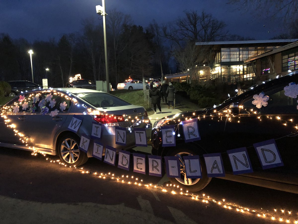 NBCConnecticut's tweet photo. @wilbert_snow PTO put on a Festival of Lights this evening in #Middletown! Teachers and staff decorated their cars with light displays in the school parking lot to kick off the new year on a bright note for students. See more tonight during the #NBCCT news a 11pm! https://t.co/oCLKMq5gKs