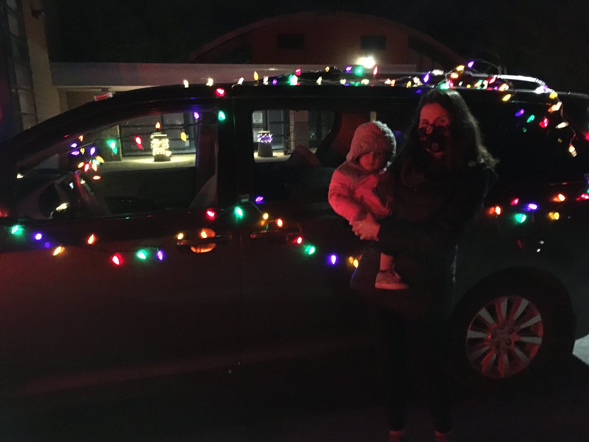 NBCConnecticut's tweet photo. @wilbert_snow PTO put on a Festival of Lights this evening in #Middletown! Teachers and staff decorated their cars with light displays in the school parking lot to kick off the new year on a bright note for students. See more tonight during the #NBCCT news a 11pm! https://t.co/oCLKMq5gKs
