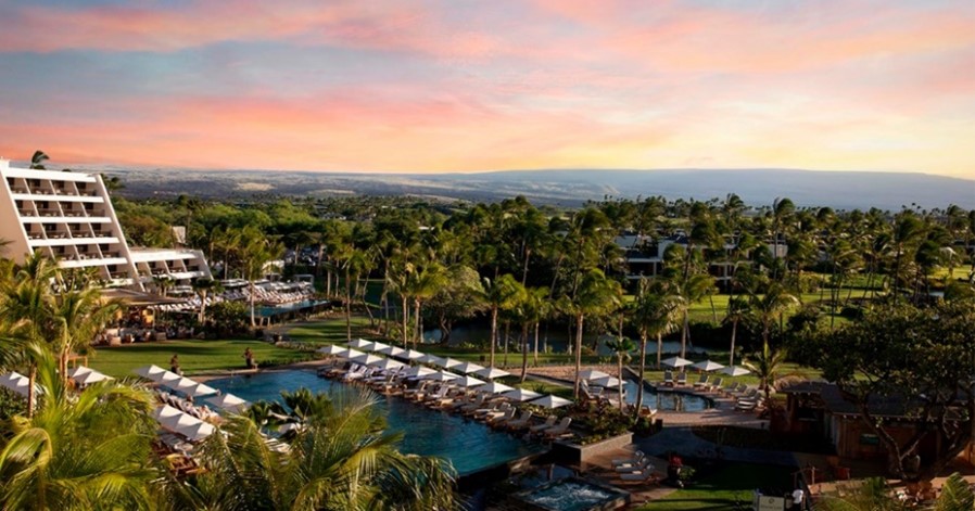 ArletaGCosby's tweet photo. With over 32 private acres to explore, you can immerse yourself in Hawaiian culture and safely create unforgettable moments during your stay at Mauna Lani. Book your journey through me by March 31st and receive your 4th night free, plus VIP amenities like a $100 resort credit! https://t.co/PnAY6afcZZ