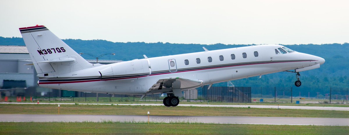 supflyairplanes's tweet photo. A beautiful @NetJets Cessna Citation Sovereign departing @TVC_Airport #N387QS #NetJets #CessnaCitationSovereign #Aviation #Airplanes #Departure #KTVC #AviationPhotos #AvGeek #Planespotting #TakeOff #BusinessJets #BusinessAviation #CessnaAirplanes #AirportSpotting #Bizjets https://t.co/MobDAWeuth