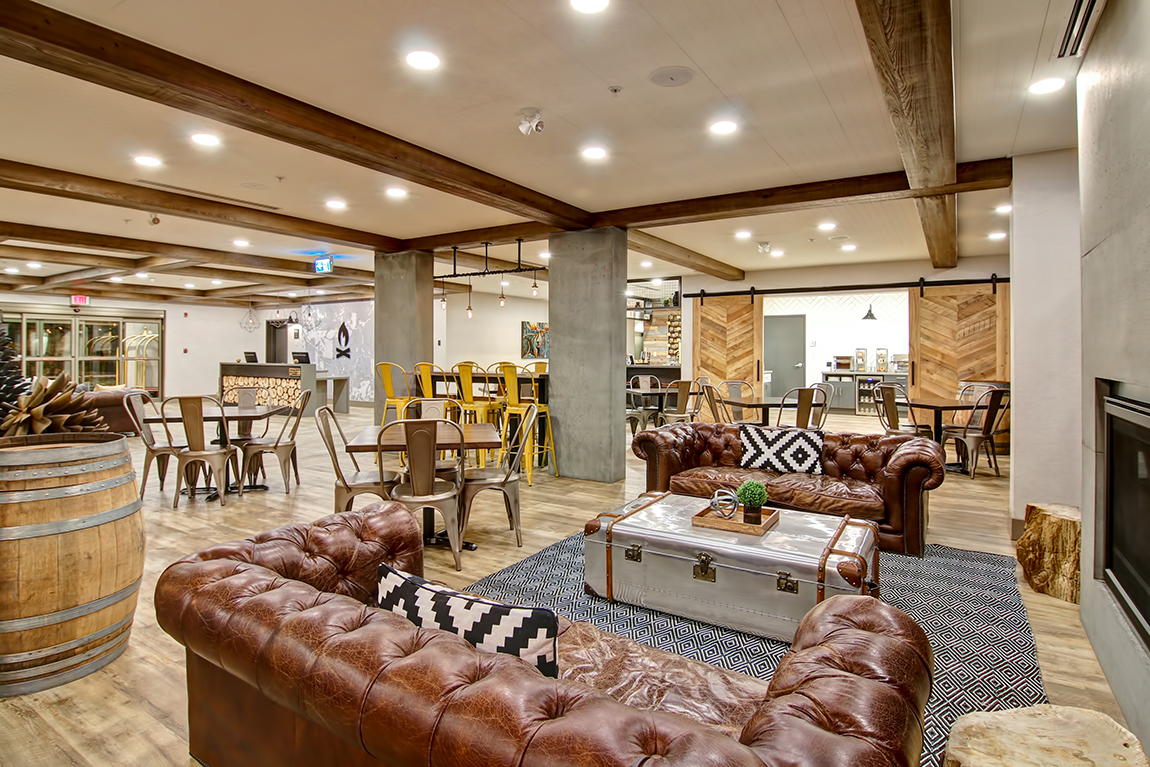 CanaltaLodge's tweet photo. We are sure missing board game nights, live music and socializing in the lobby and Happy Camper.🥂🍕🎶🍮🍻

What's your favourite board game? 🎲

#CanaltaLodge #BoardGames #LiveMusic  #StayPositive #BanffHotel #StaySafe #StayHealthy  #BanffNationalPark #BanffCanada #BanffAlberta https://t.co/7Zxe8BZj46