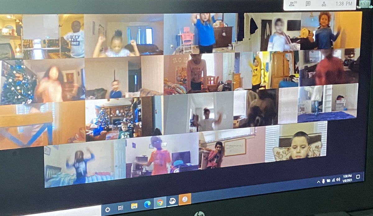 CastellsClass's tweet photo. Dancing during #FunFriday @LexRich5Schools @hecorleyelem #PrideIn5 #TeachIn5 #FIVEin5 #D5 https://t.co/51EMqRRSvc
