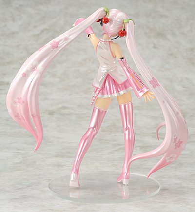 here we have good smile's sakura miku scale figure!!