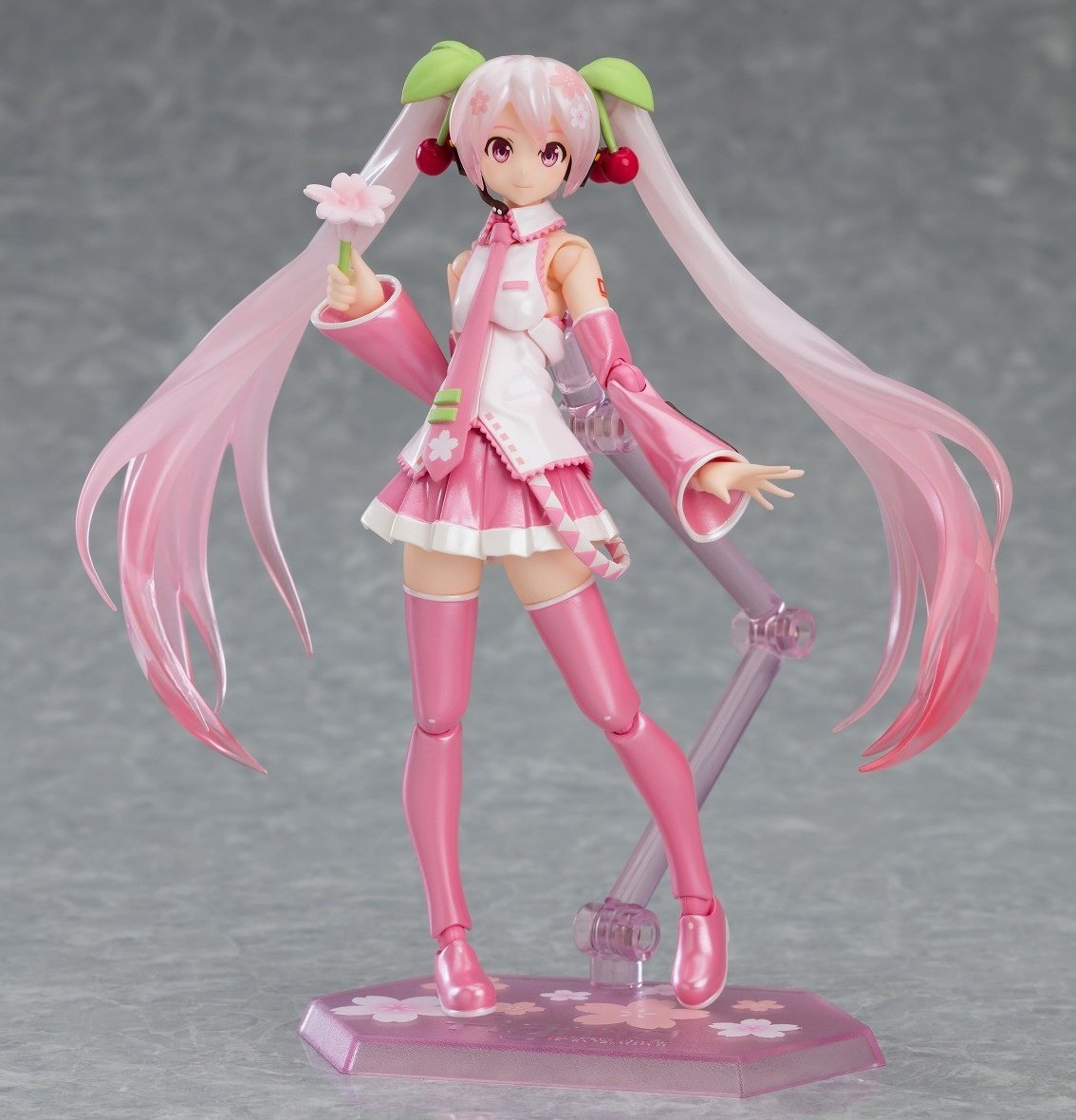 and now we go to the sakura miku figma by good smile!!