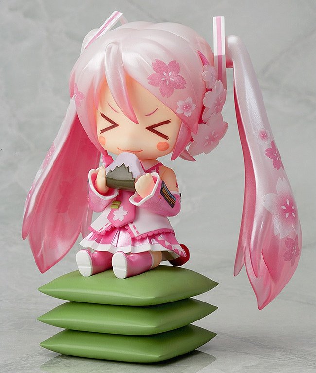 now we have the sakura miku nendoroid!!!