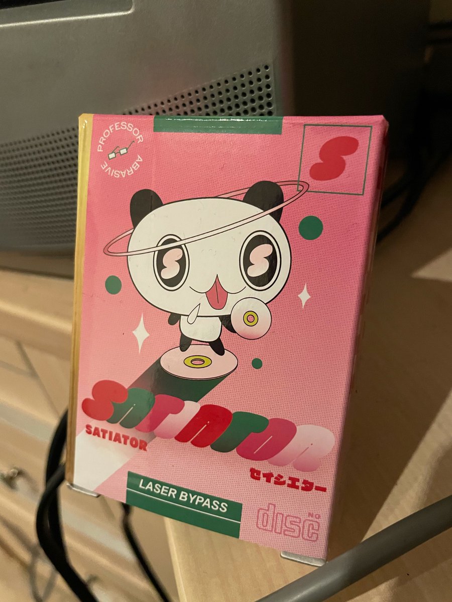 IGander's tweet photo. I have had two Saturn drives fail on me at this point. Never again. Lovely little product, and at last that weird slot at the back does more than play weird VCD games and an untranslated port of Lunar https://t.co/Ofw1I3Y5F8