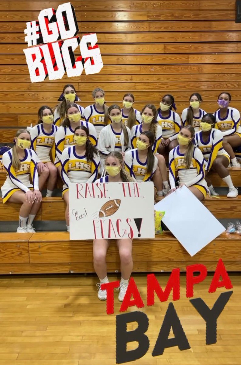 LHS Cheer supporting the BUCS!! #RaiseTheFlags #gobucs #bucsfoundation