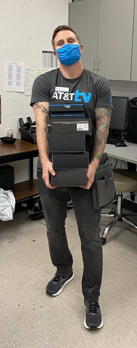 Jon_Kirwin's tweet photo. My guy #SammyFromMiami trying to make his name #SummitSammy in 2021 👀👀. #MoneyMakerz #OHPA #FIRE https://t.co/8IMlVd6xpg