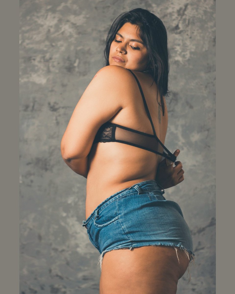 _Lucialove's tweet photo. Big beautiful and sexy woman.

#Bbw #BbwQueen #BbwGoddess #BigAss #Camsoda #CamGirl #BbwCamgirl #BbwCamsoda https://t.co/itw4IADoJY