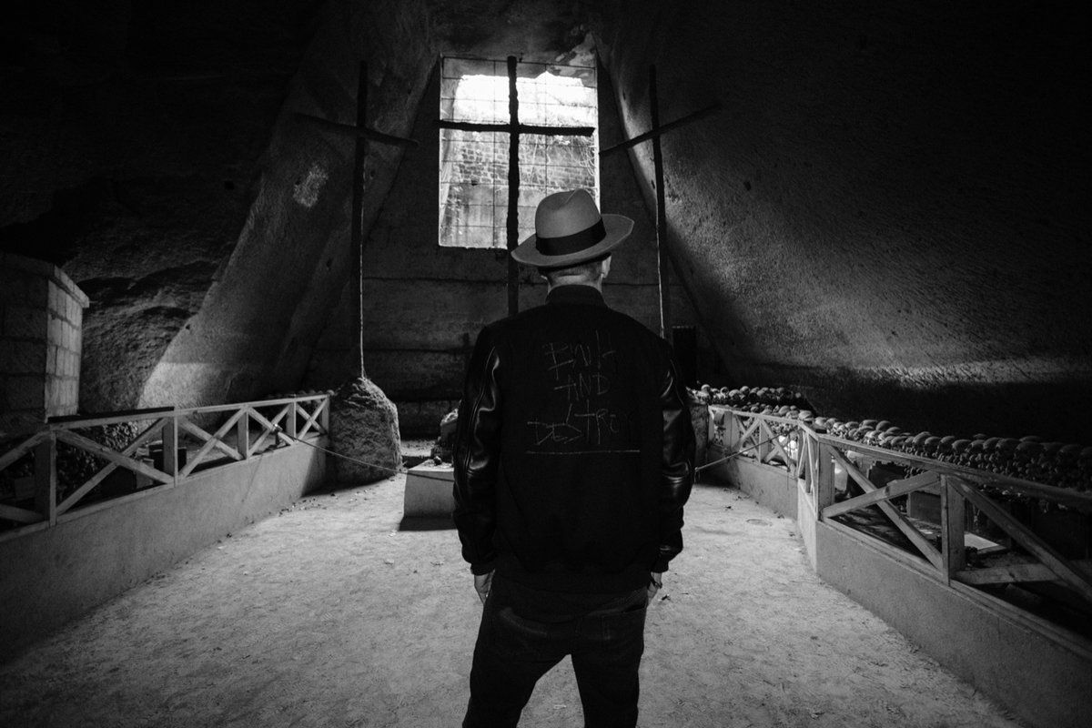 GU_Music's tweet photo. "Build and Destroy"
#FBF to James Lavelle @unkleofficial in Naples for the #GU41 album.
Relisten to this classic mix now:
https://t.co/lDpea9y24n https://t.co/P6b4gUHzn1