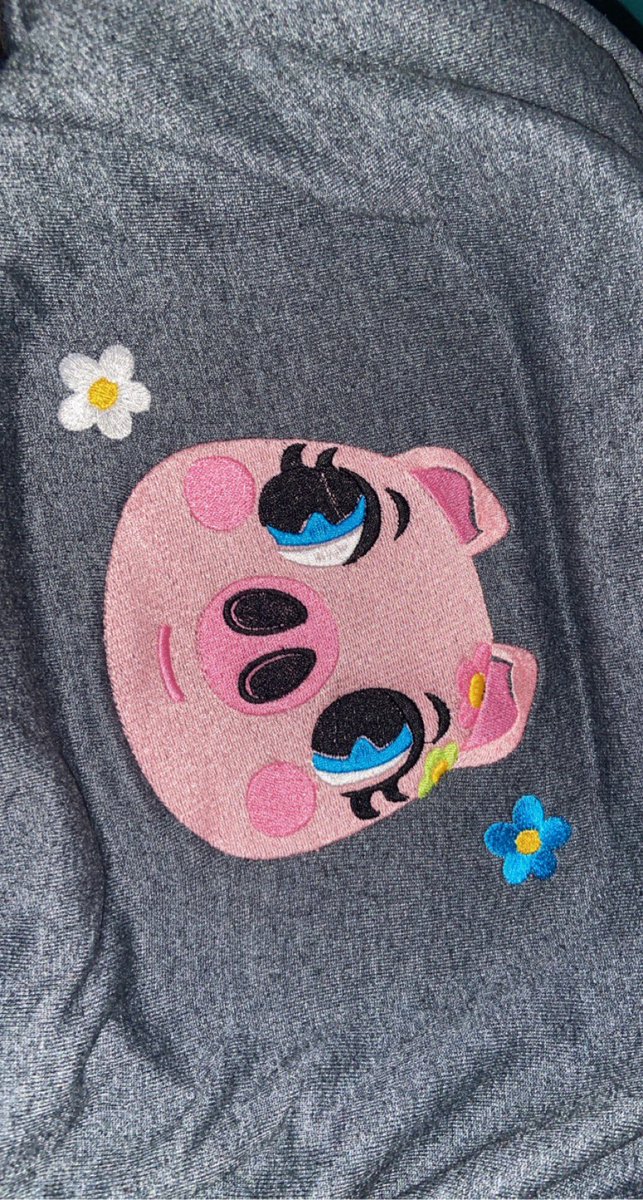 ariana 🧸 tweet media