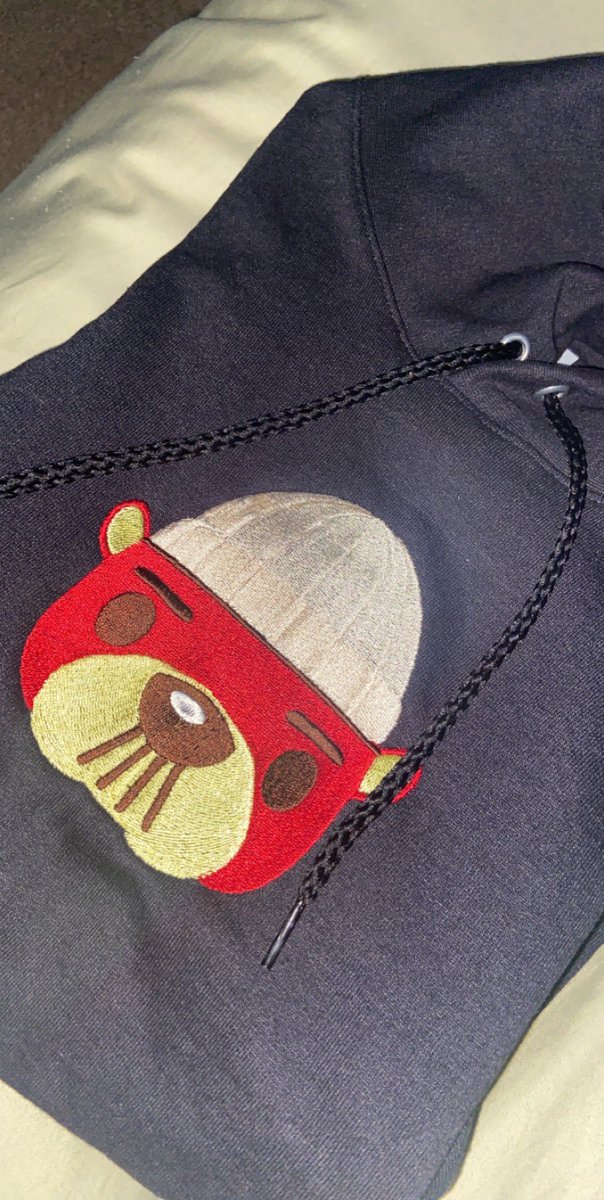 ariana 🧸 tweet media