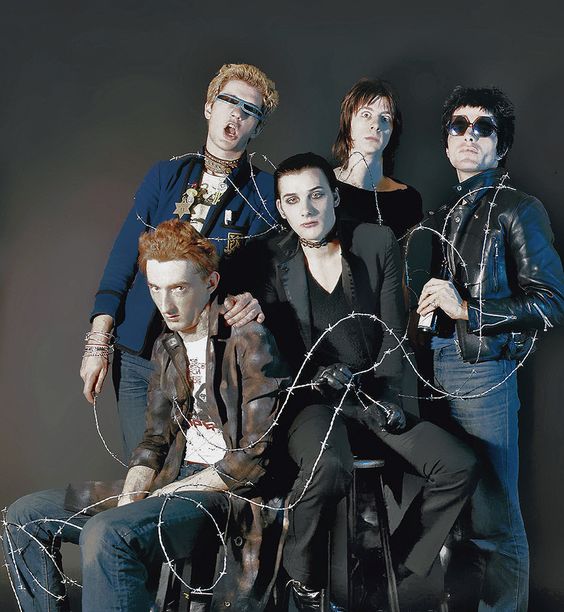 StrangeVanian's tweet photo. #TheDamned Protection against zombies, it seems https://t.co/SoYE6JjPos