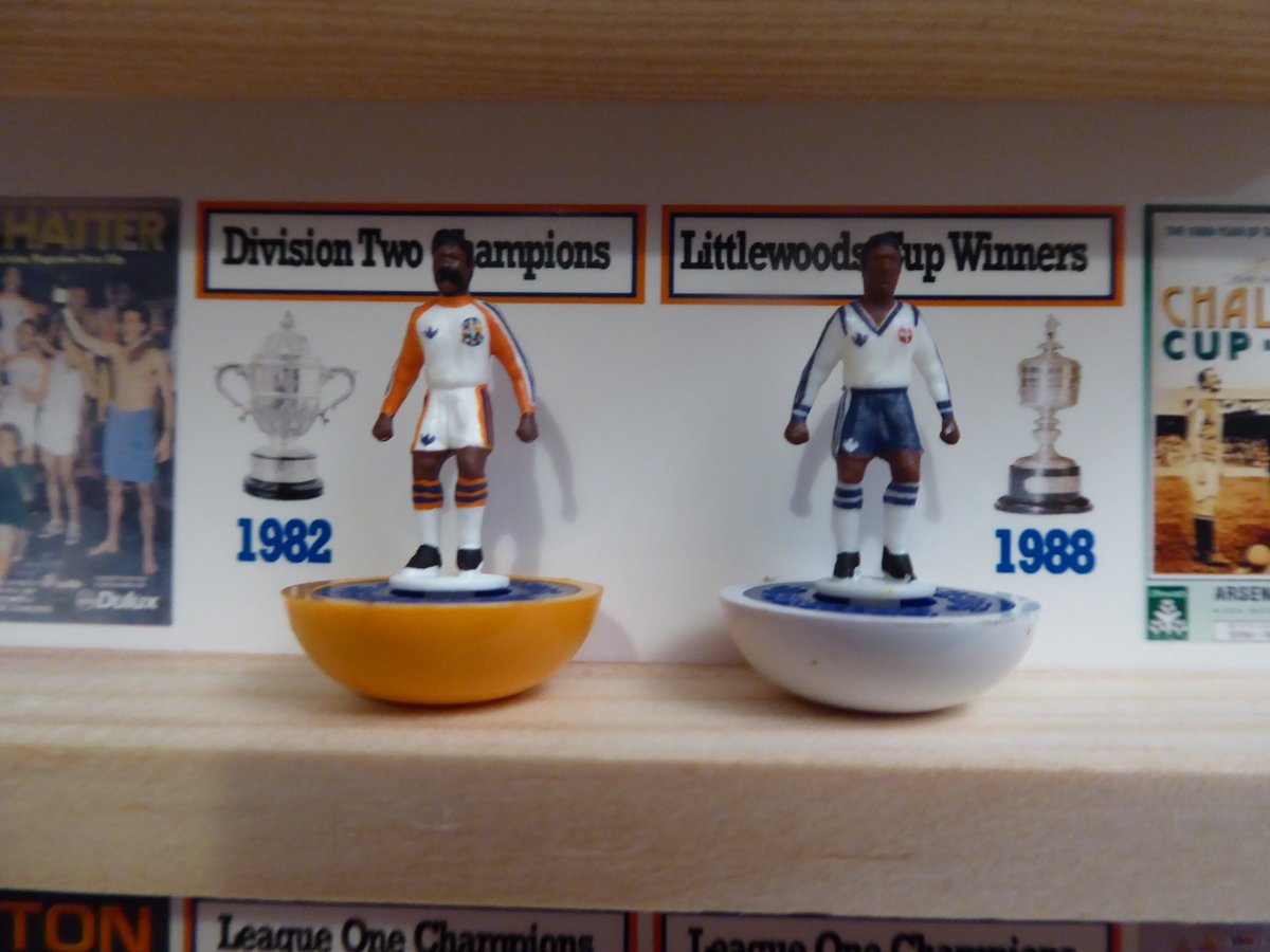 helcol123subbu1's tweet photo. #lutontown historical frame. One available now. DM me for details @helcol123subbu1 Features 6 #subbuteo handpainted figures celebrating key moments in #luton 's history. #ltfc @lutontownfans @lutontownexile @wearelutontown @lutonnews_ltfc @lutontownst @hatterstalk #hatterstalk https://t.co/0ooT2RqapM
