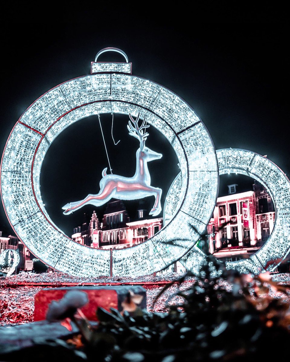 NicoMarcq's tweet image. See you Next Year ! 👋 
🎅🏼 🎄 🎁 ❄️ 🦌 
.
.
#monnordenor #france_focus_on #bitsofbuildings #travelandleisure #cntraveler #theweekoninstagram  #hellofrom #hello2021 #hellofrance #hello_worldpics #hello_cities #theprettycities #bestcitybreaks #thefrancophiles #streetineurope