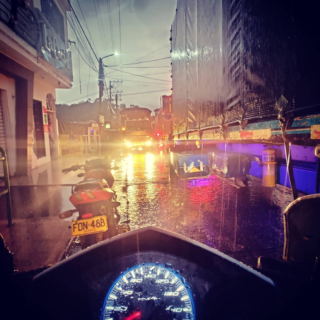 Julian_Arden's tweet photo. ❄️❄️❄️
When we only had to worry about good old fashioned hypothermia... Frozen. Drenched to the skin. #mountainproblems navigating the traffic...
🇨🇴🇨🇴🇨🇴
Today #Colombiacalling #Peace #love & #adventures from #Colombia #travel #wanderlust #globe… https://t.co/ZmO35aOU0X https://t.co/MIelZCsx5U