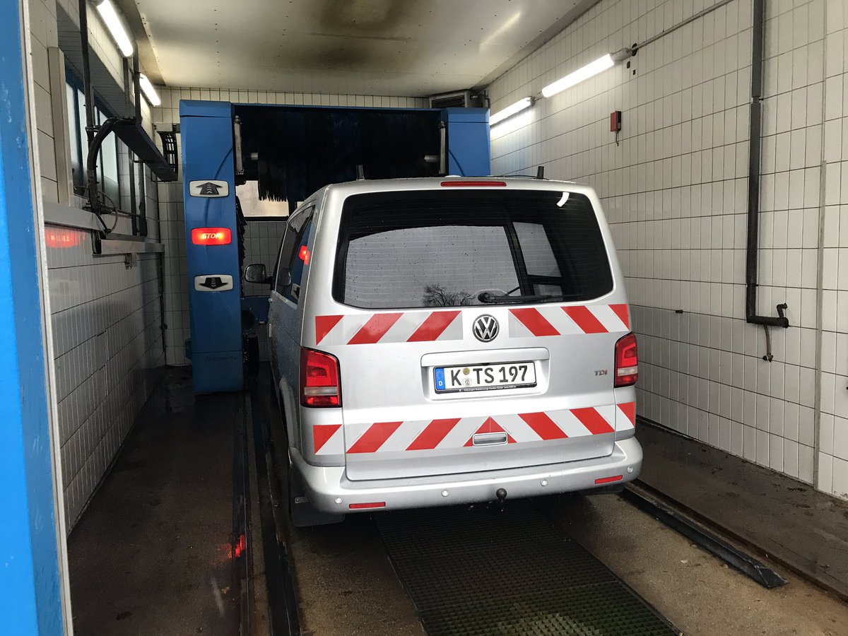LennartAsbach's tweet photo. #NeuerVersuch😉: Immerhin war einer von uns heute anlässlich des einjährigen Jubiläums des #TestfeldNiedersachsen in der Maske.... @DLR_Verkehr , danke an @JaglaPeter ,@ndr . https://t.co/pRcGZuzEvR