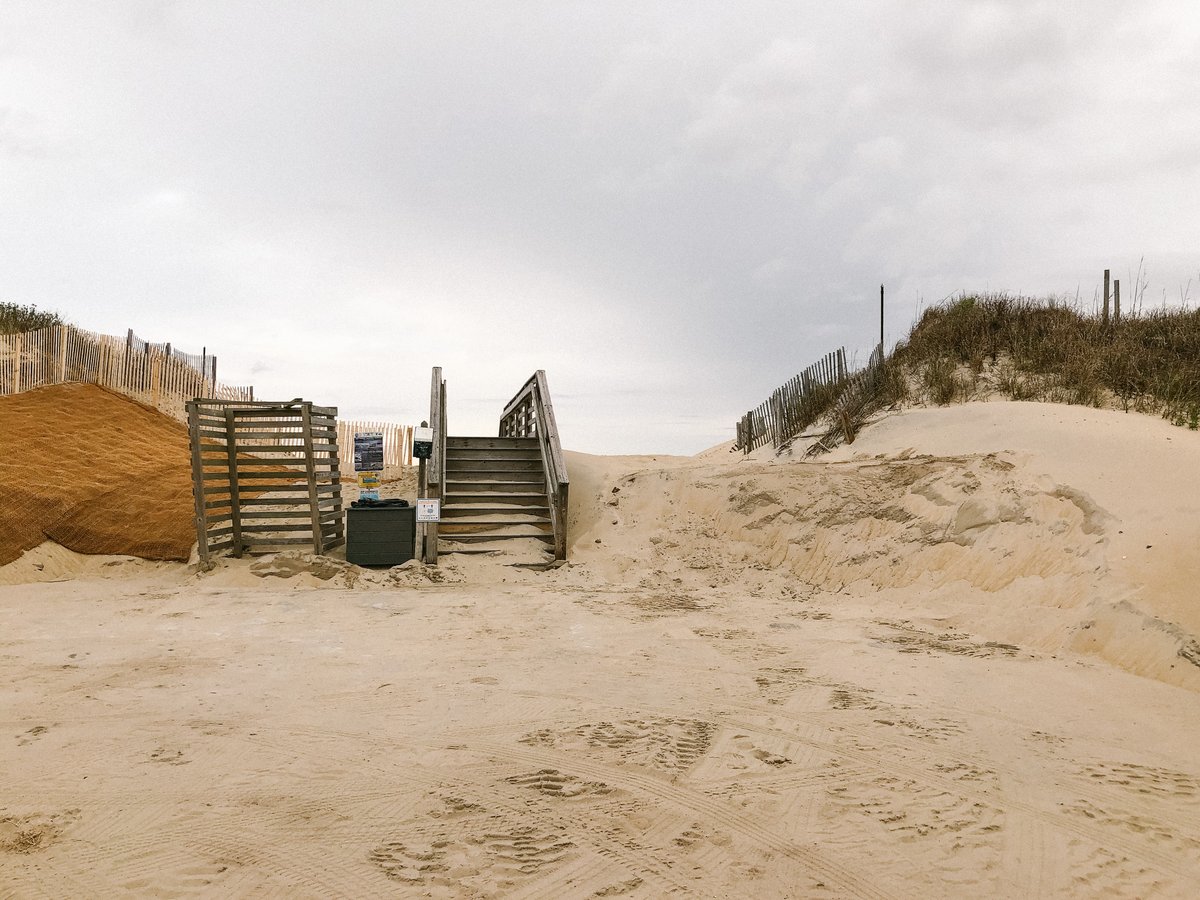 obxbeachaccess's tweet photo. Featured beach access: Gray Eagle Street in Nags Head 🏖🐟 #obx #obxbeach #obxbeachaccess #beachvacation https://t.co/Nf3cM94nq3