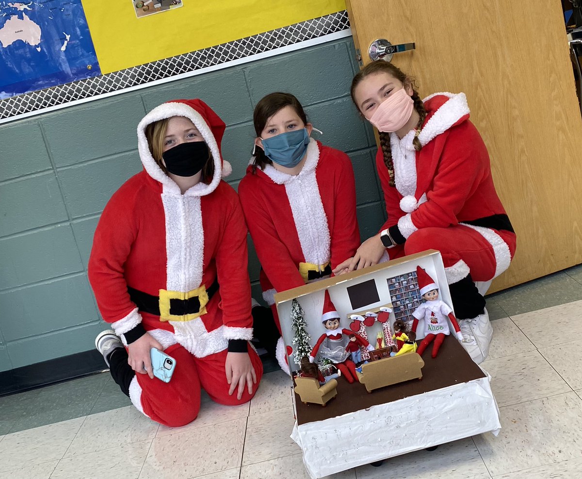 claytonmry's tweet photo. Part 1 of our parade! Students created floats based on a song/movie that moved &amp; displayed creativity. Winning team gets lunch on me! #caneclassroom https://t.co/evls2YGUm0