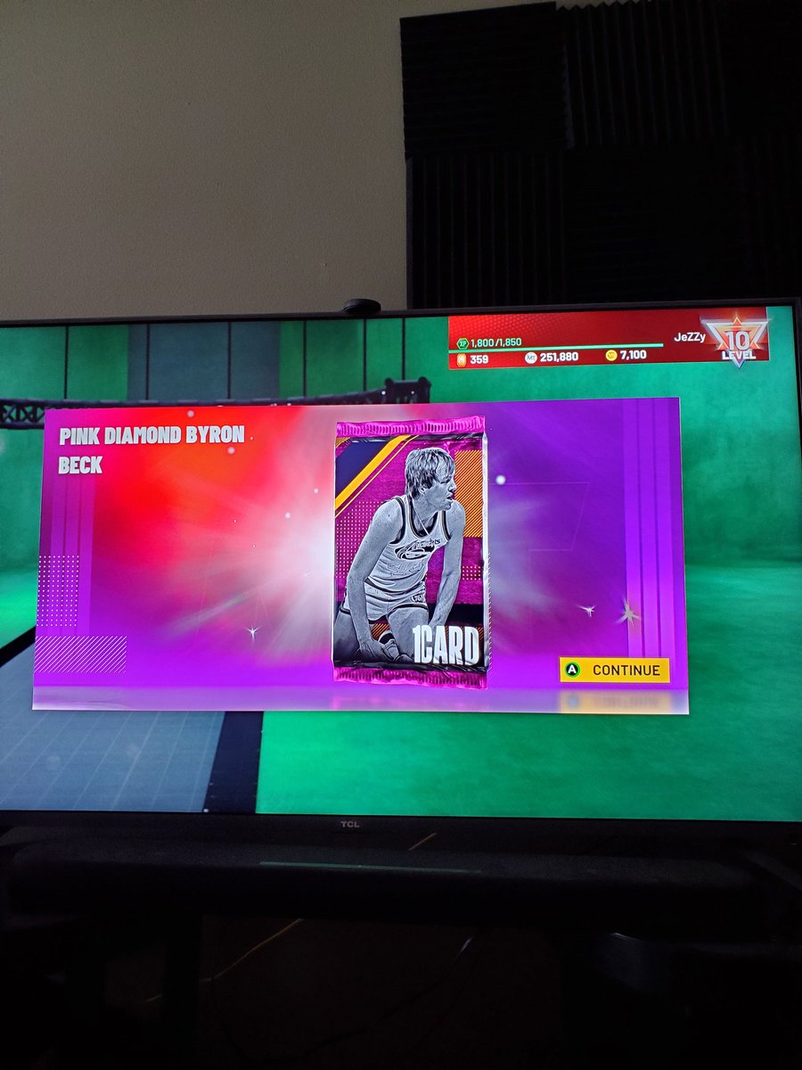 Jezzy1013's tweet photo. @JD_Crossover after 800+ wins of TTOff and only ever seeing Jeff Malone, the vault decided to be kind to me. Win 3 of season 4, not bad 😂 https://t.co/mqJ8nlsi63
