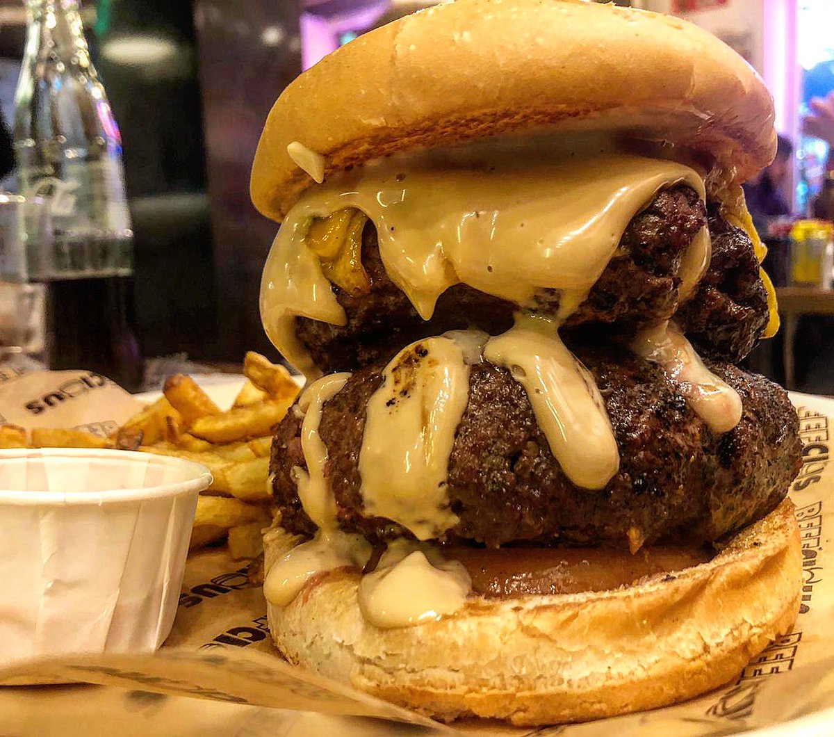 BeefciousBurger's tweet photo. Beefcious, la Filomena de las burguerss... BESTIALES!
#beefcious #burgerlove #burgertime #hamburguesagourmet #grill #foodies #americanburgers #bestburger #burgerholic #burgerlover #burgerporn #burgermania #burgerlife #burgers #instafood #burgermadridrio #filomena https://t.co/MBM7v8UFt0