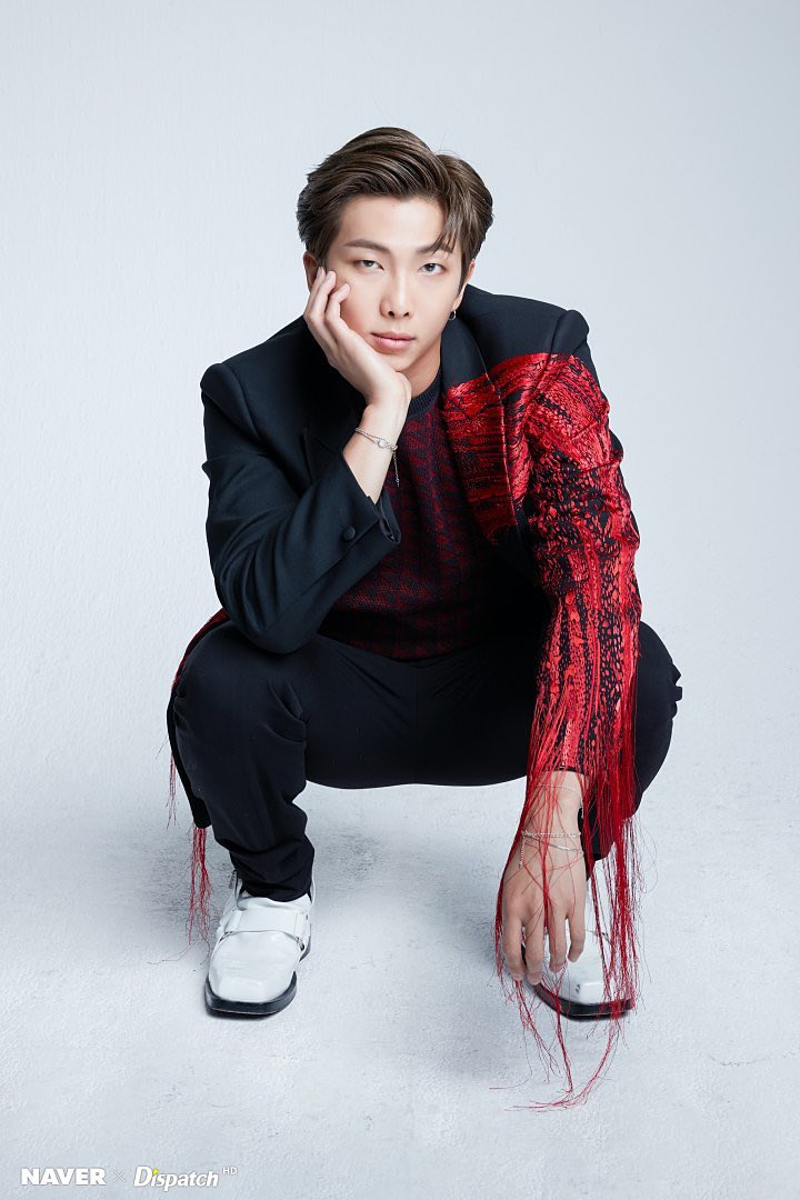 yoongbeee's tweet photo. There is no question that Kim Namjoon aka RM is the best leader out there. All of @BTS_twt success is testament to that.   #베스트리더_RM https://t.co/swwB69Werg