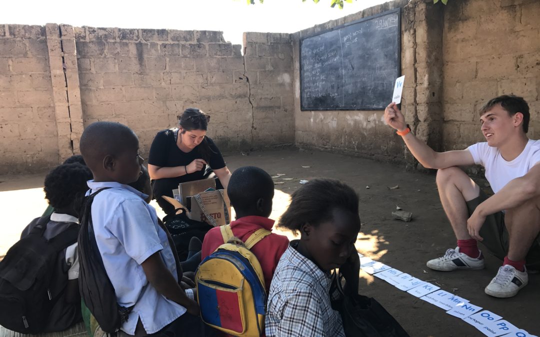 HelpNow15's tweet image. We #believe in lighting up the lives of underprivileged people across the #world. We endeavor to provide the best quality services in areas including #food, education, medical and social welfare free of cost to #people living in the dark.