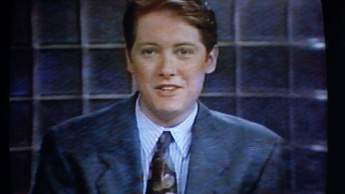synwclub's tweet photo. NEXT UP: BOB ROBERTS
(1992) dir. Tim Robbins
A conservative folk singer turns his hand to politics, running for the US Senate. He is not above dirty tricks and smear campaigns to gain an advantage over his opponent.
Weds 13/01 8:00pm

Trailer: https://t.co/UFE4qrBjpl https://t.co/eqeHNS2Lh3