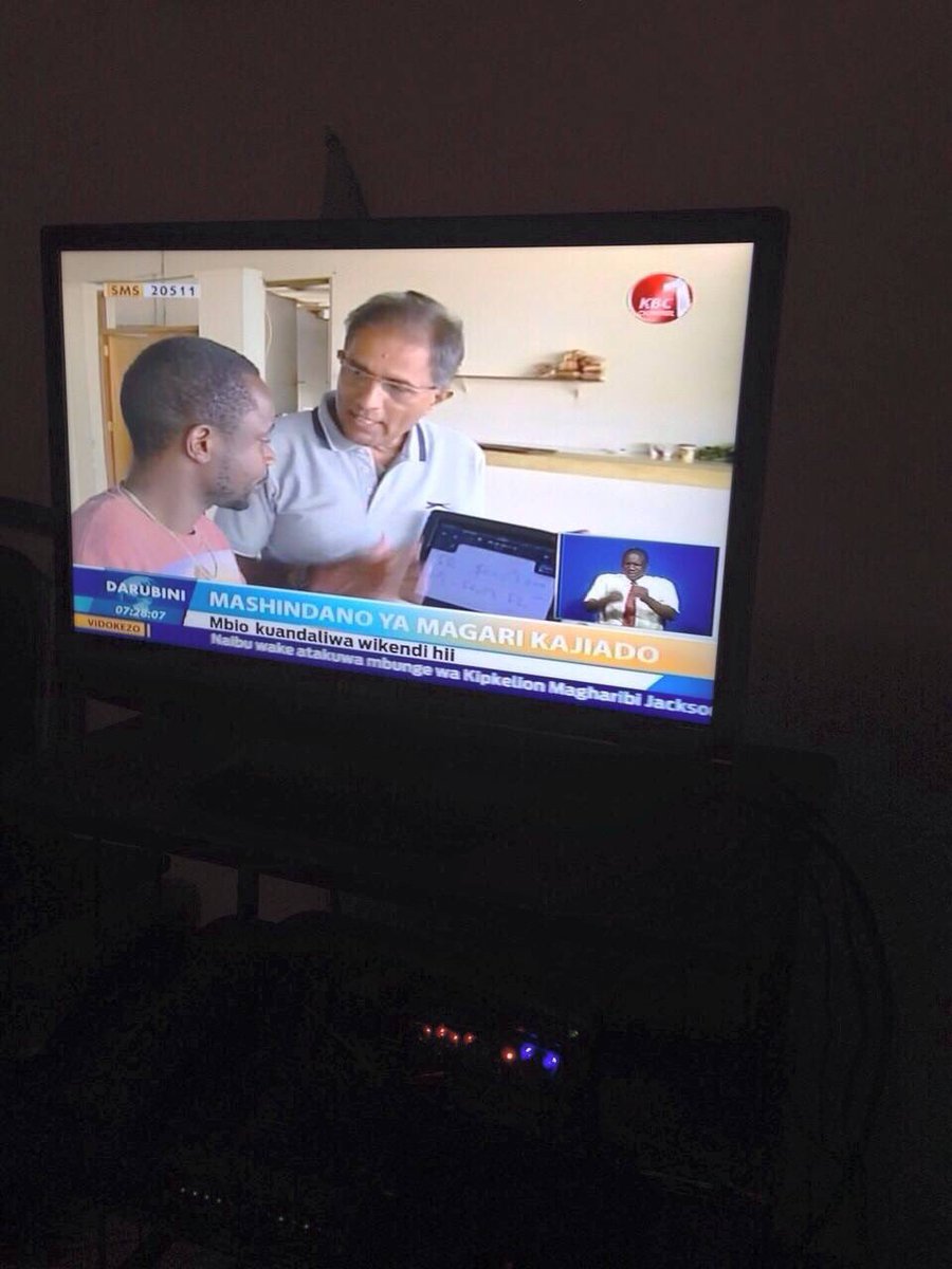 hvp78's tweet photo. En 2016 presentaron nuestra App @iCodriver en la TV de #Kenya 🇰🇪
Gracias a #AbdulSidi y su escuela de rally! #ipad #pacenotes #app #rally #icodriver #inotebook https://t.co/pwfea419en