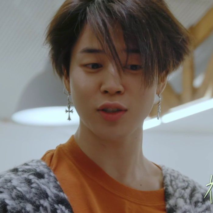 Jimin's bared face– a devastating but needed thread;